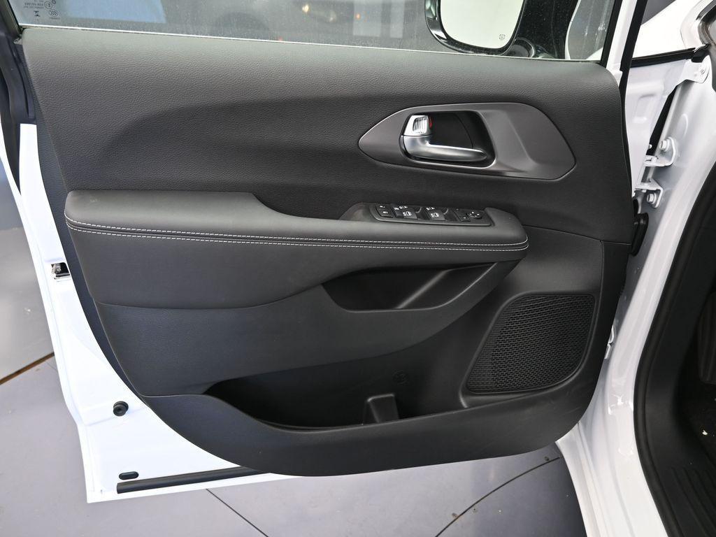 new 2026 Chrysler Voyager car, priced at $41,108