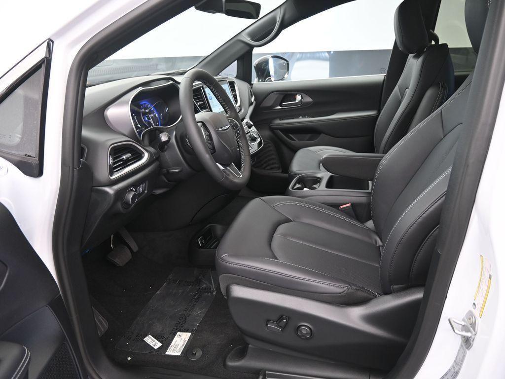 new 2026 Chrysler Voyager car, priced at $41,108
