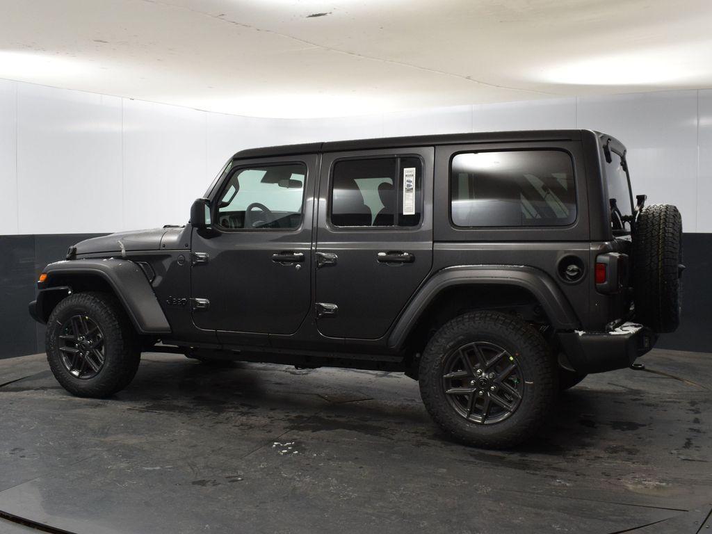 new 2025 Jeep Wrangler car, priced at $45,192