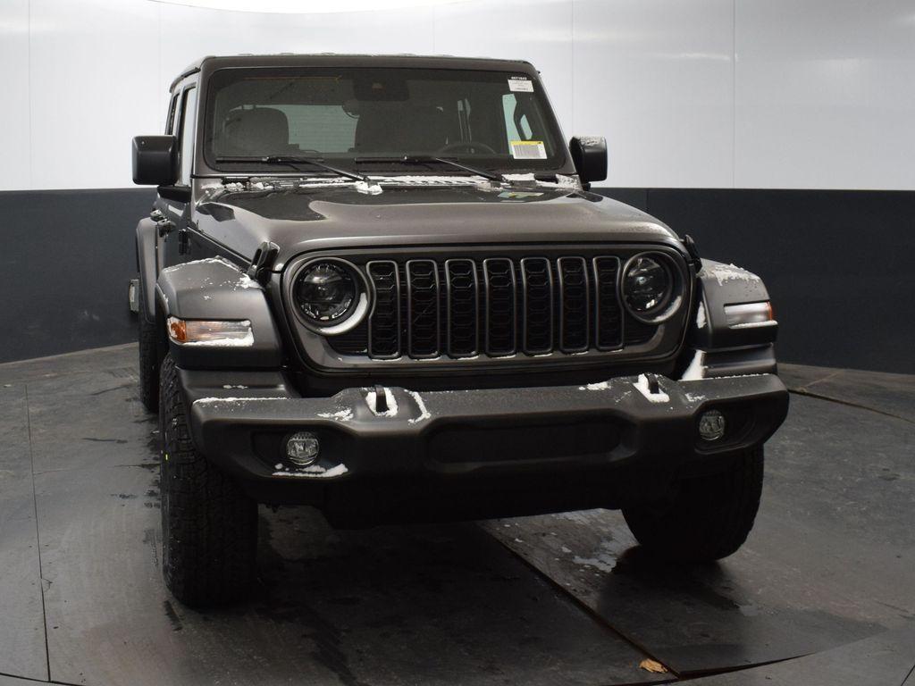 new 2025 Jeep Wrangler car, priced at $45,192