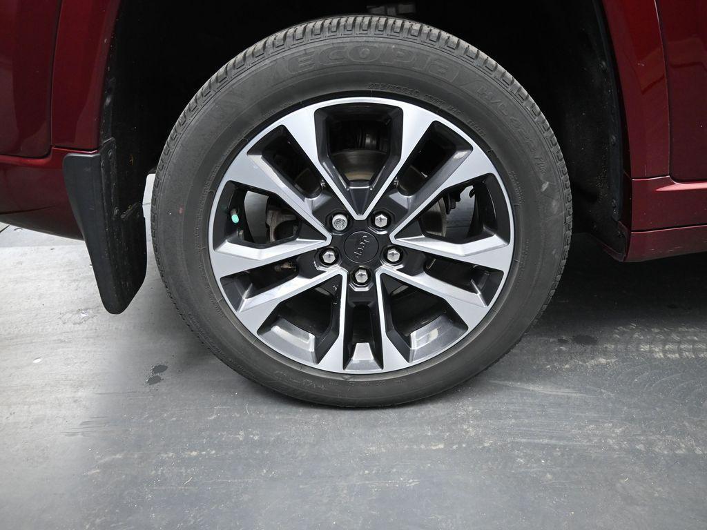 used 2022 Jeep Grand Cherokee car, priced at $41,426