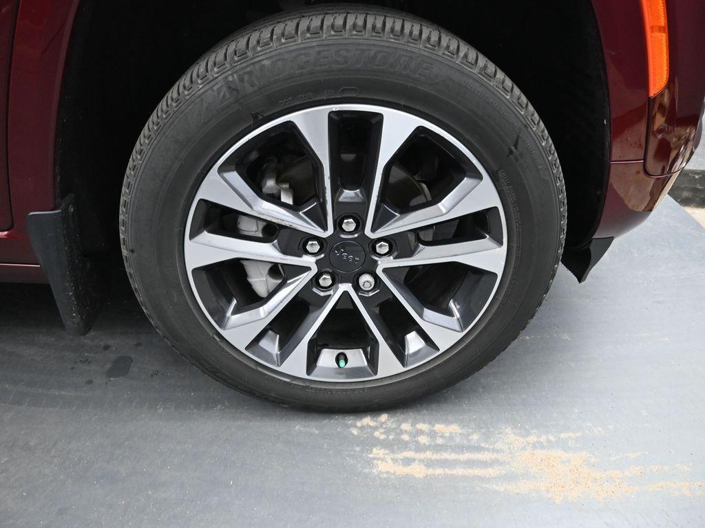 used 2022 Jeep Grand Cherokee car, priced at $41,426