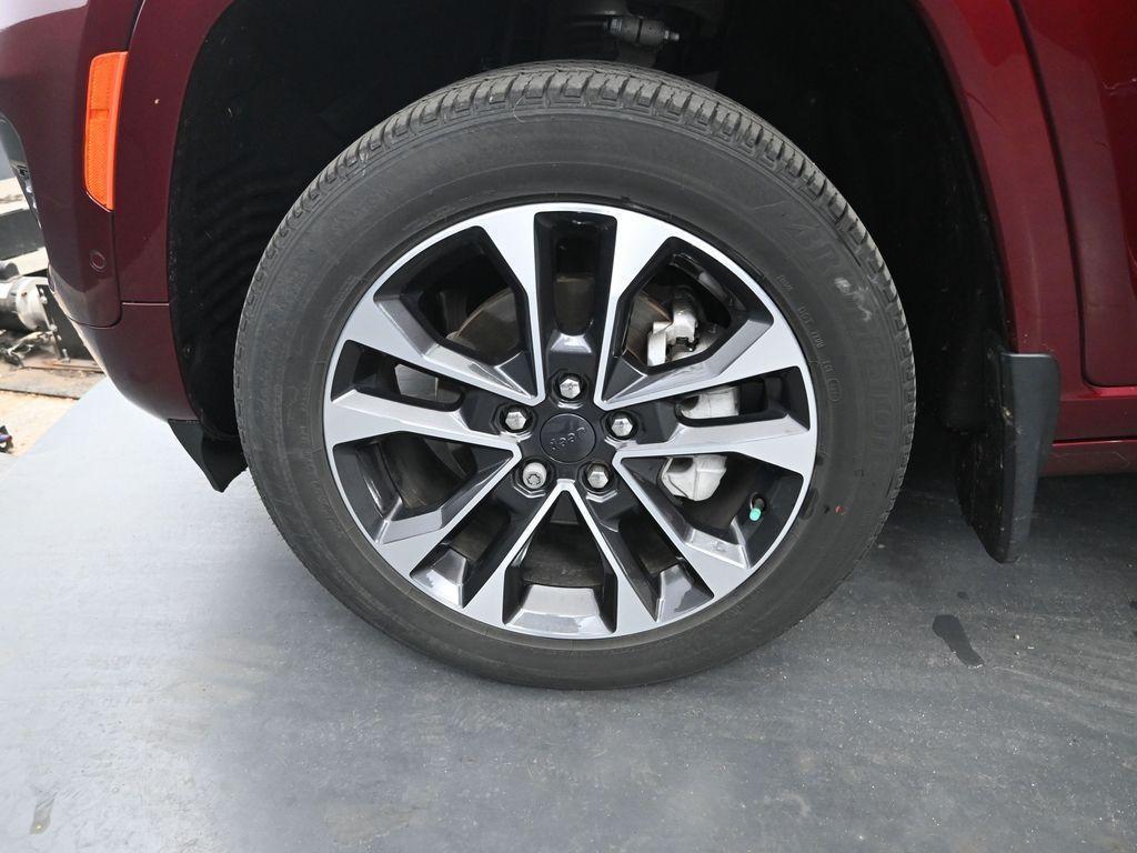 used 2022 Jeep Grand Cherokee car, priced at $41,426