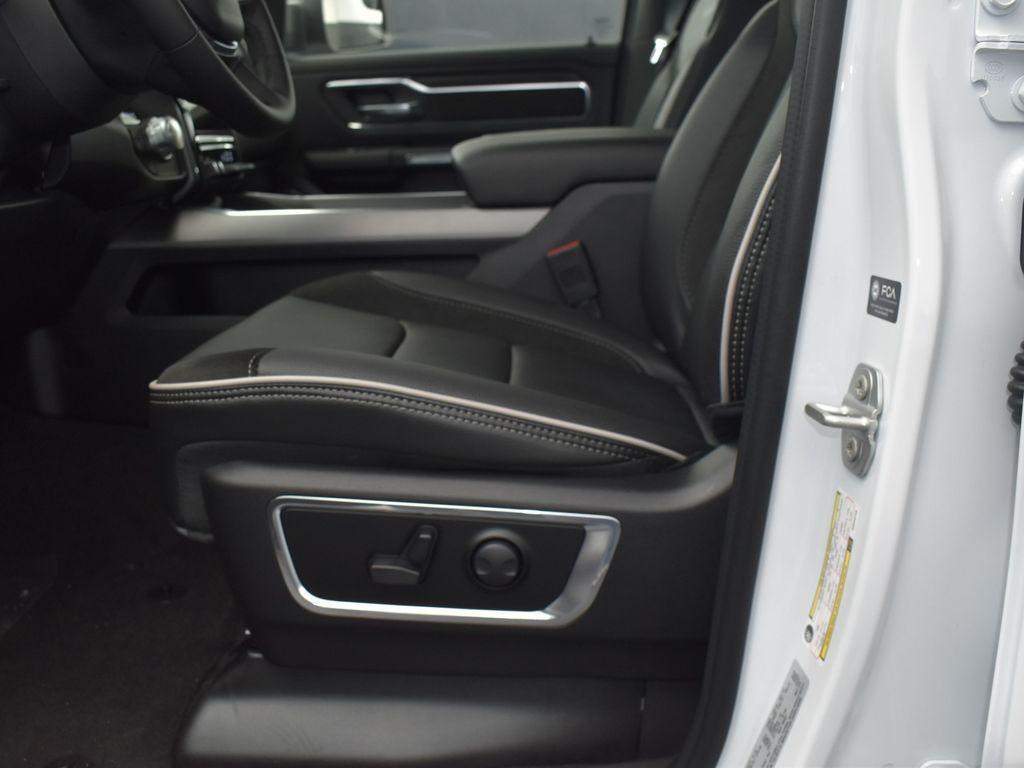 new 2025 Ram 1500 car