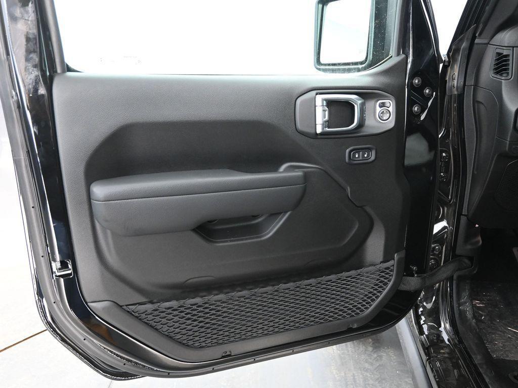 new 2025 Jeep Wrangler car, priced at $52,889