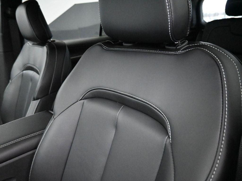 new 2025 Jeep Grand Cherokee L car, priced at $52,391