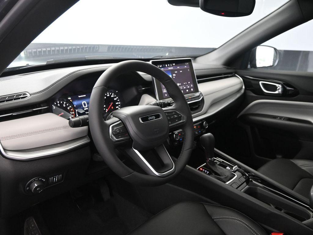 new 2025 Jeep Compass car, priced at $35,085