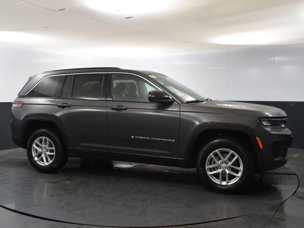 new 2025 Jeep Grand Cherokee car, priced at $37,958