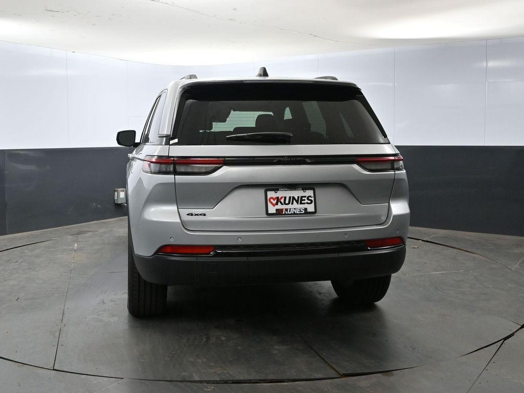 new 2025 Jeep Grand Cherokee car, priced at $45,150