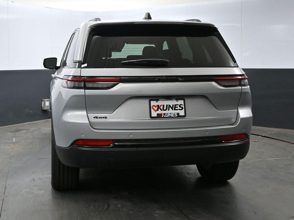new 2025 Jeep Grand Cherokee car, priced at $43,158
