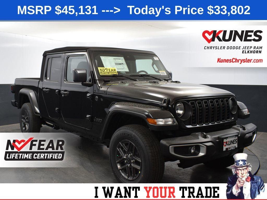 new 2024 Jeep Gladiator car, priced at $33,802