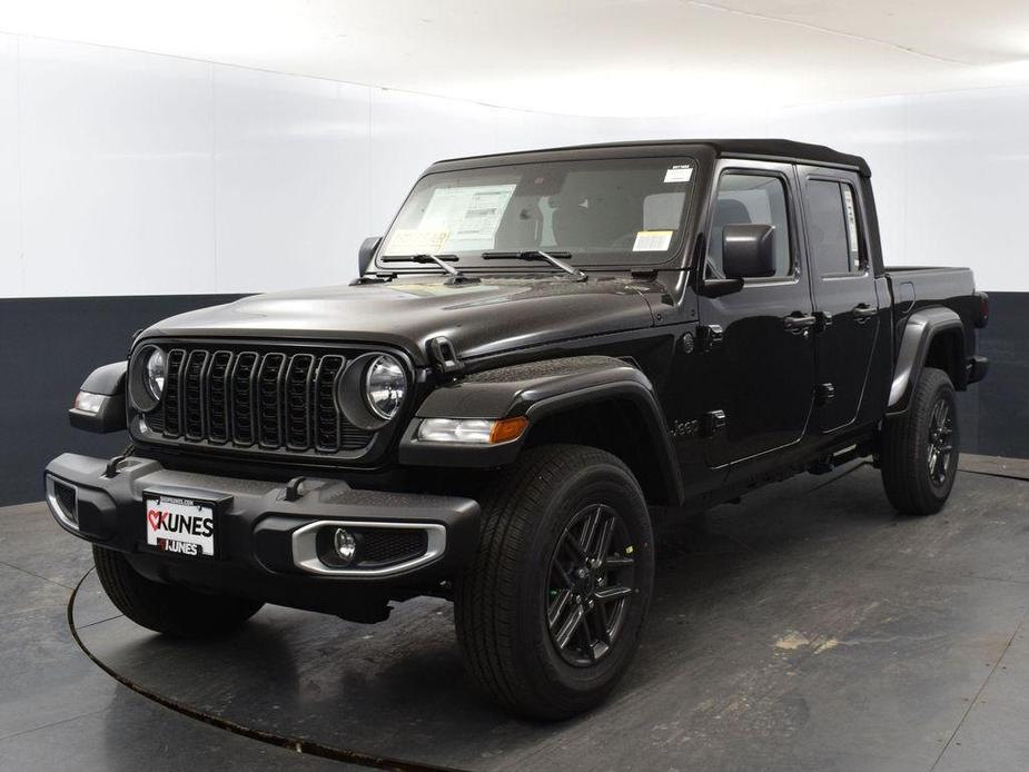 new 2024 Jeep Gladiator car, priced at $40,571