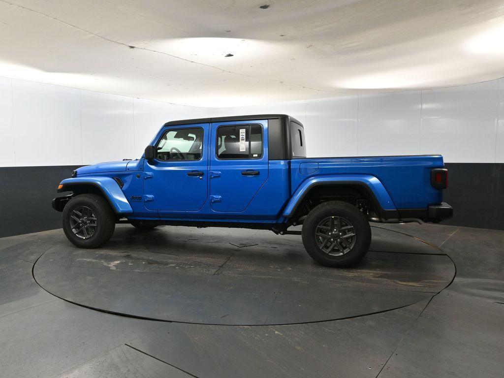 new 2025 Jeep Gladiator car, priced at $49,475
