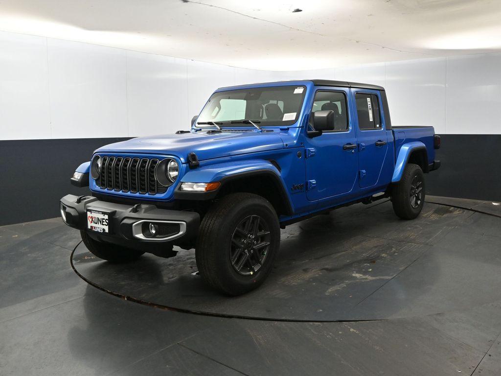 new 2025 Jeep Gladiator car, priced at $49,475