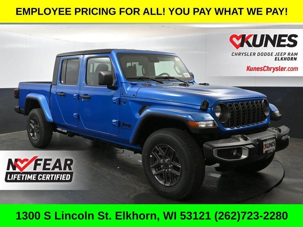 new 2025 Jeep Gladiator car, priced at $45,742