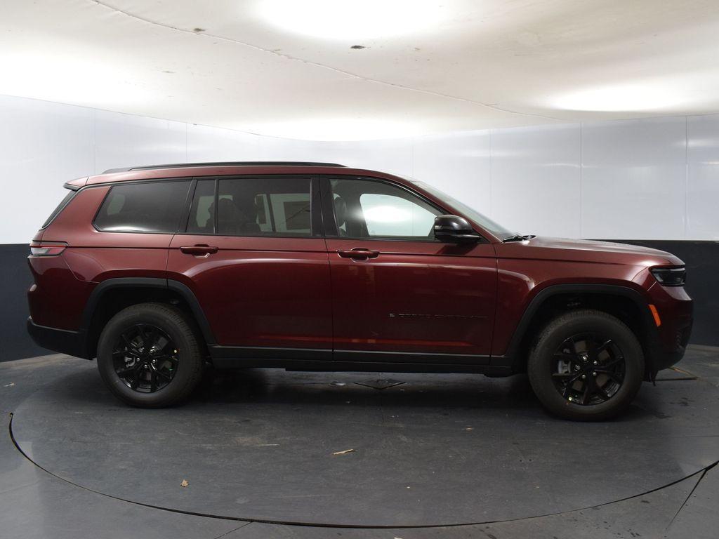 new 2025 Jeep Grand Cherokee L car, priced at $42,584