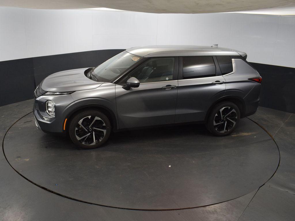 used 2024 Mitsubishi Outlander car