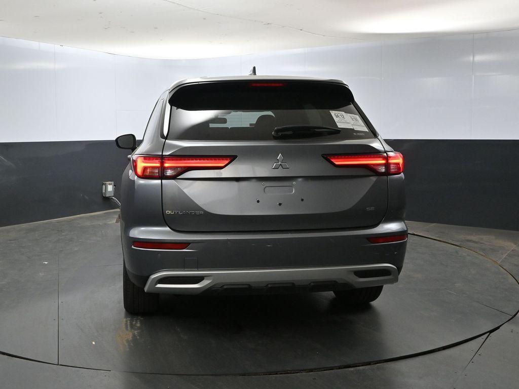 used 2024 Mitsubishi Outlander car