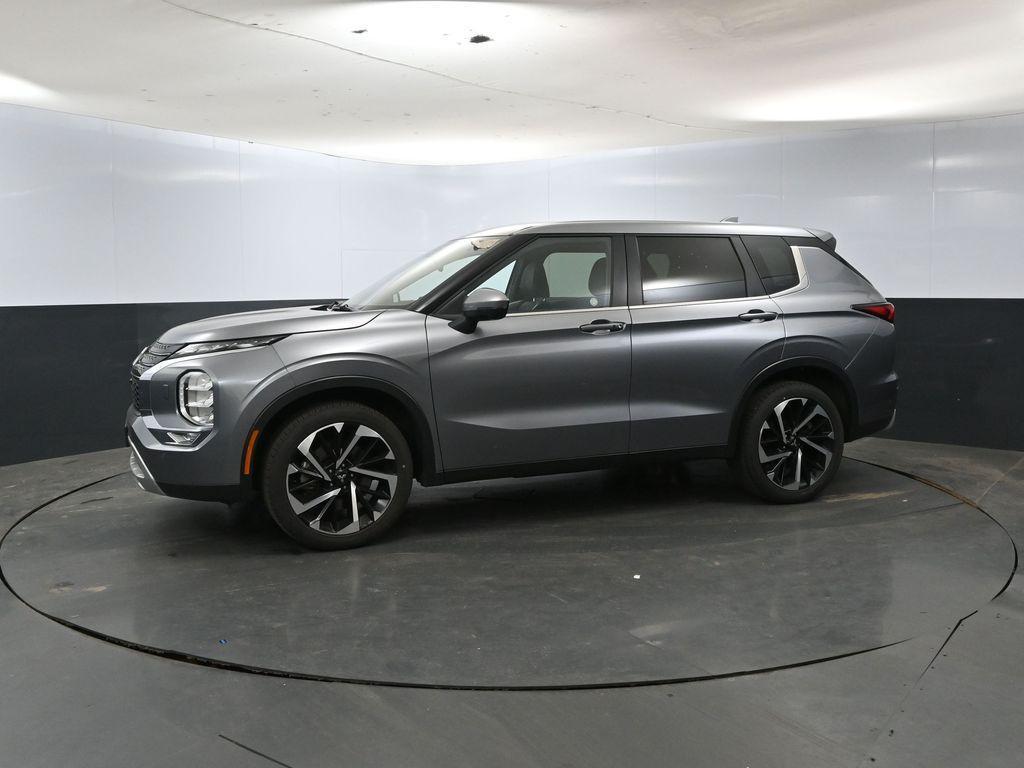 used 2024 Mitsubishi Outlander car