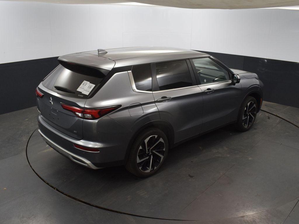 used 2024 Mitsubishi Outlander car