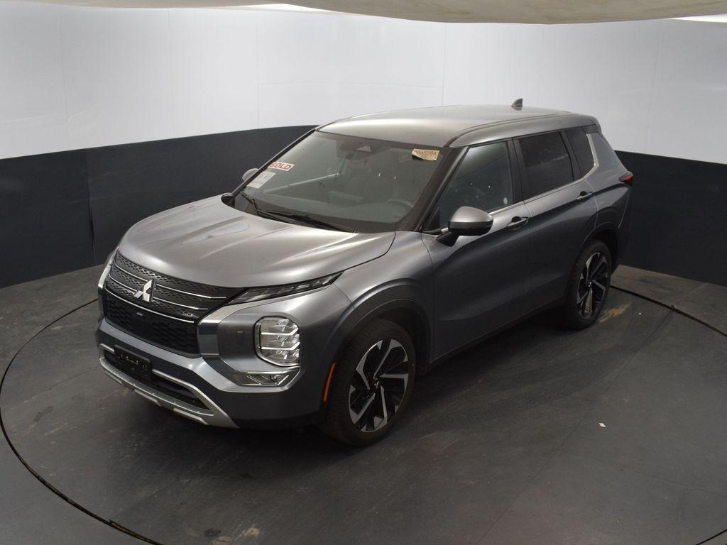 used 2024 Mitsubishi Outlander car