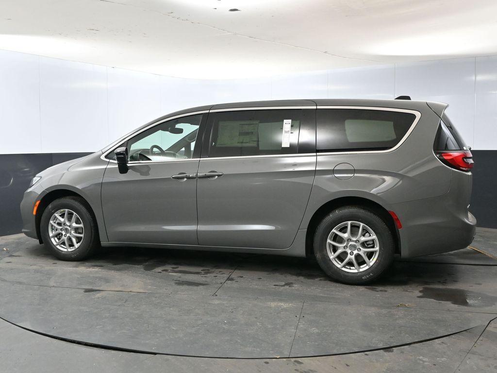 new 2025 Chrysler Pacifica car, priced at $38,205