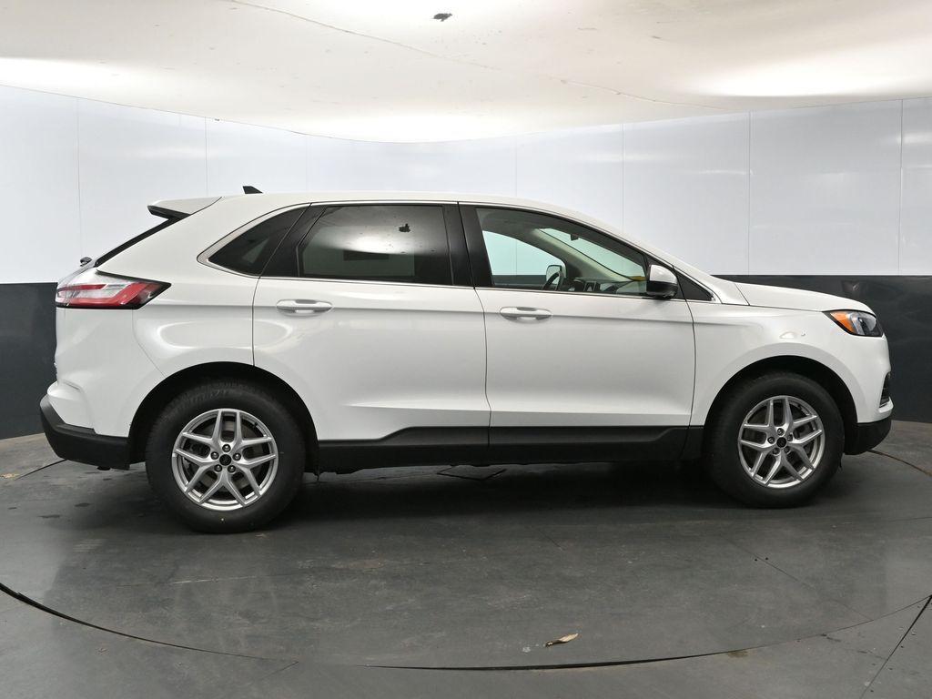 used 2024 Ford Edge car, priced at $26,123