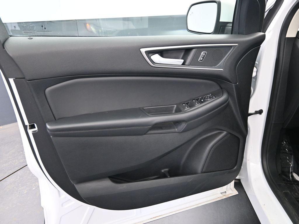 used 2024 Ford Edge car, priced at $26,123