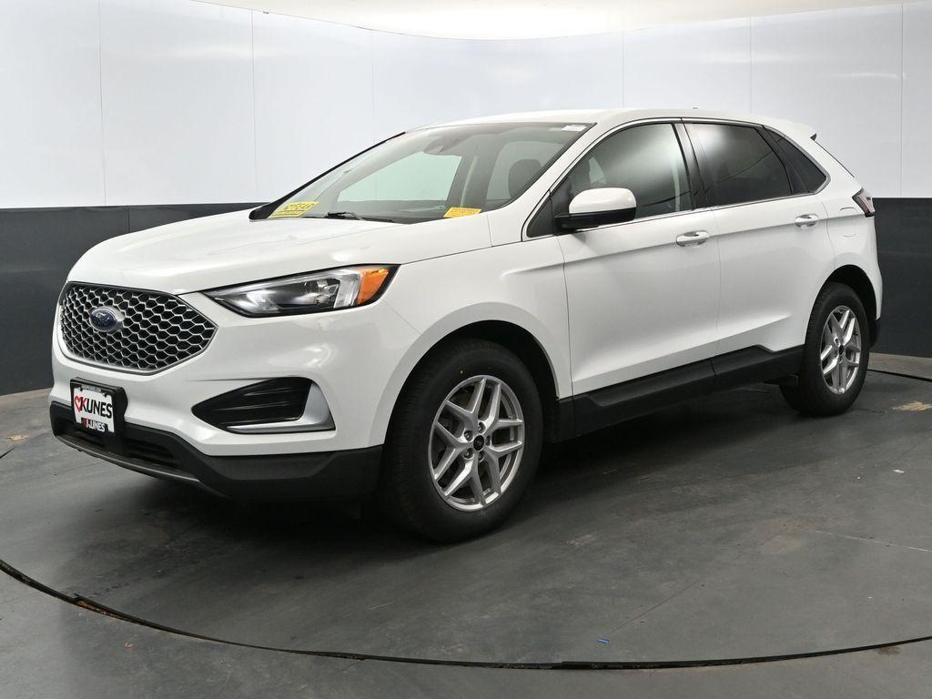 used 2024 Ford Edge car, priced at $26,123