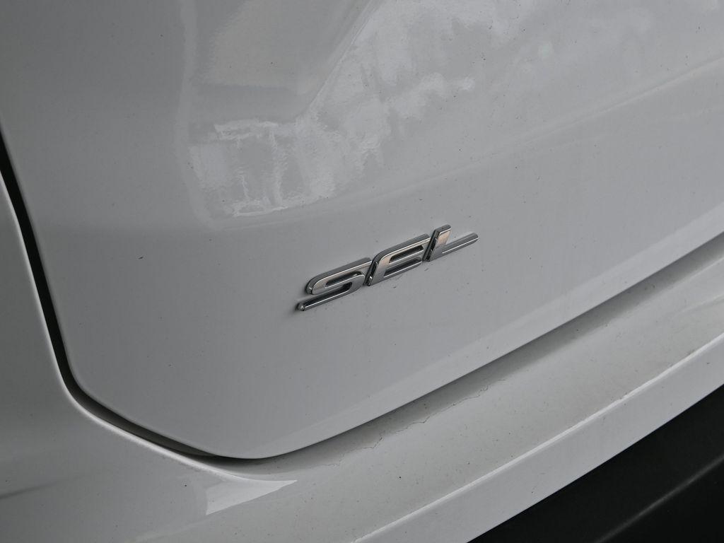 used 2024 Ford Edge car, priced at $26,123