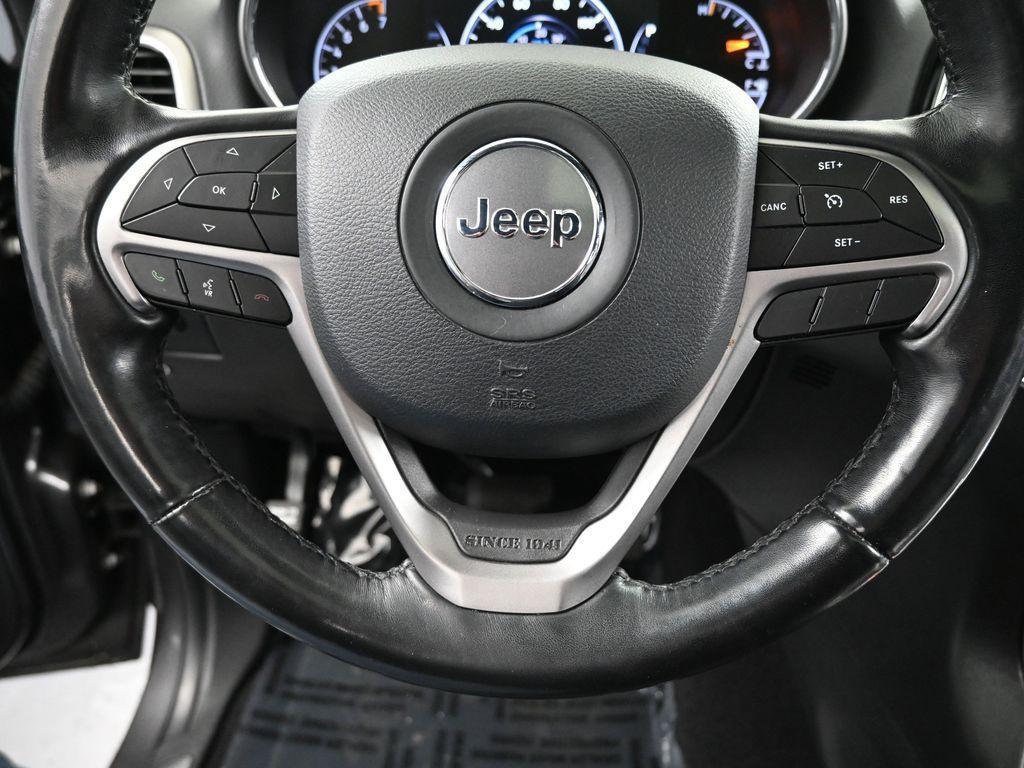 used 2020 Jeep Grand Cherokee car, priced at $24,517