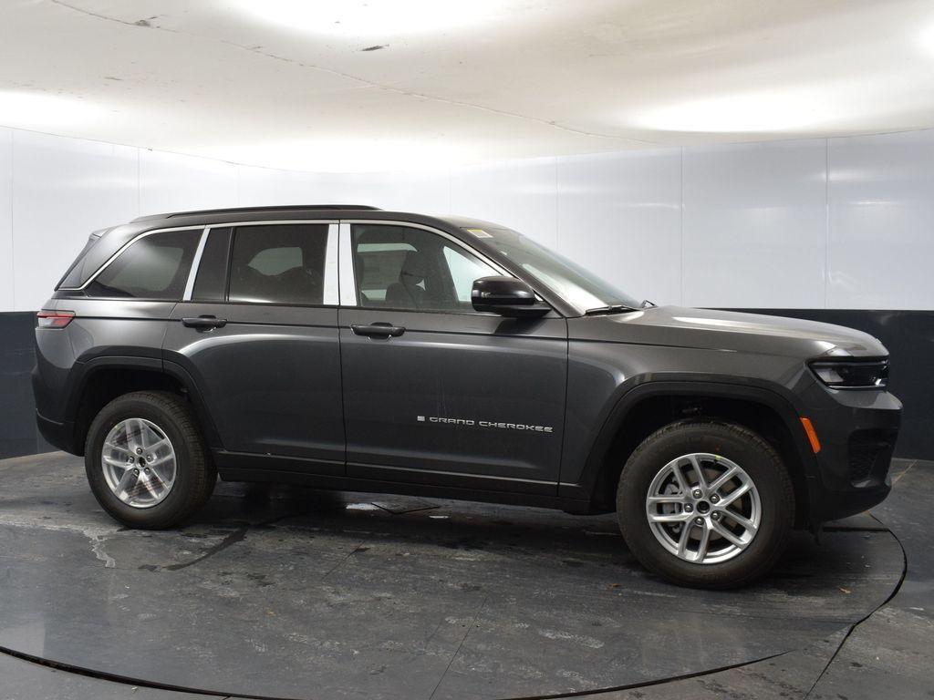 new 2025 Jeep Grand Cherokee car, priced at $38,958