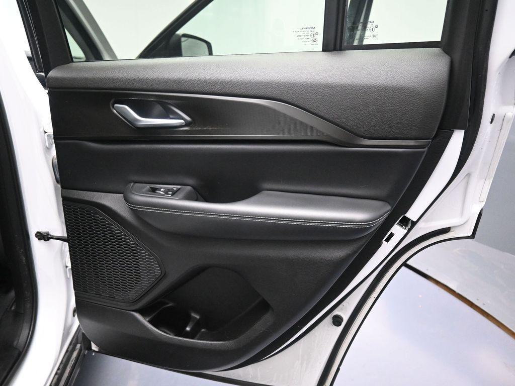 used 2023 Jeep Grand Cherokee car, priced at $27,821