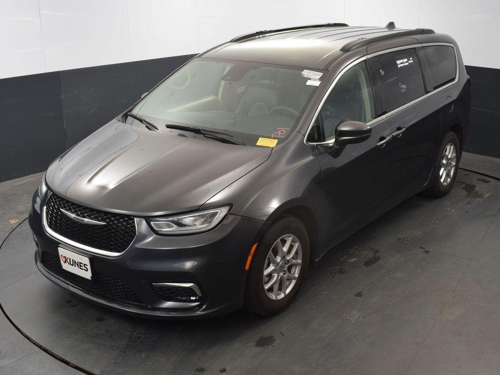 used 2022 Chrysler Pacifica car, priced at $23,653