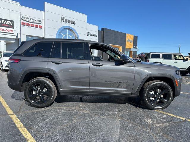 new 2025 Jeep Grand Cherokee car, priced at $44,523