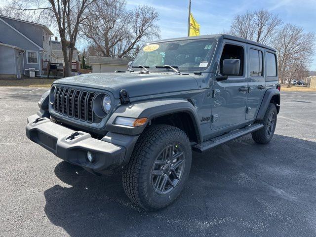 new 2025 Jeep Wrangler car, priced at $46,526