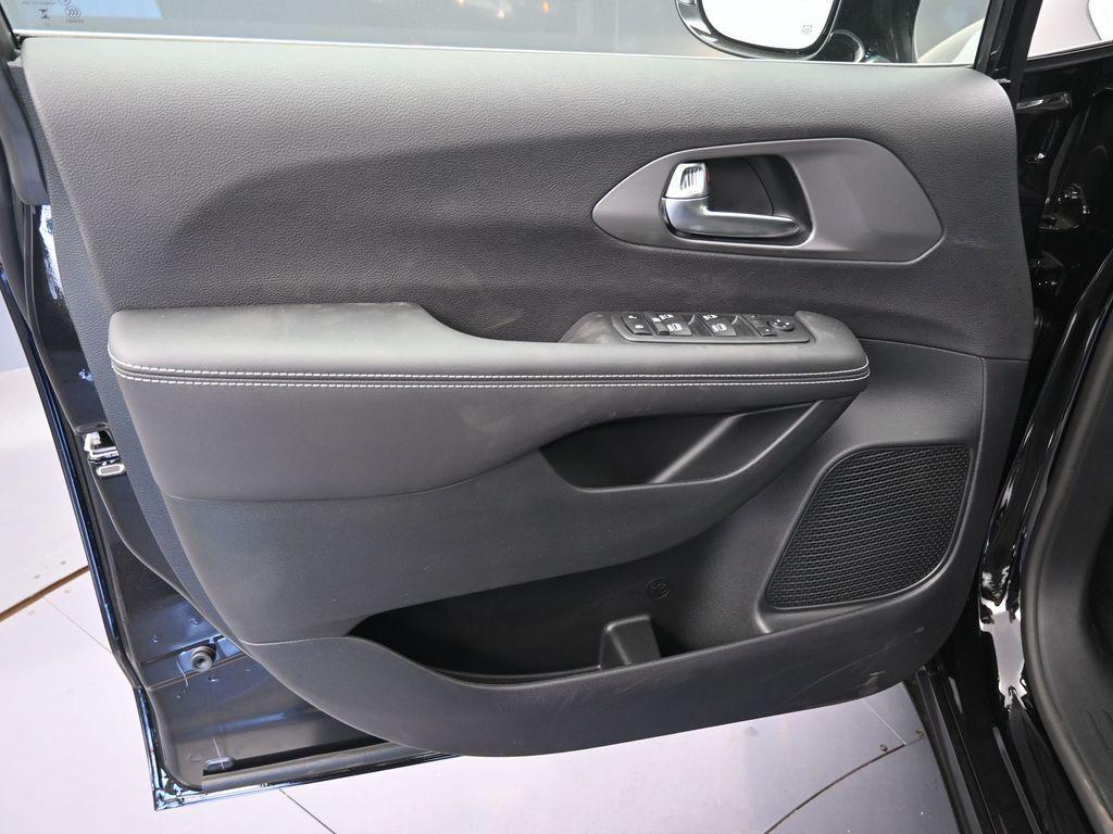new 2026 Chrysler Voyager car, priced at $41,108