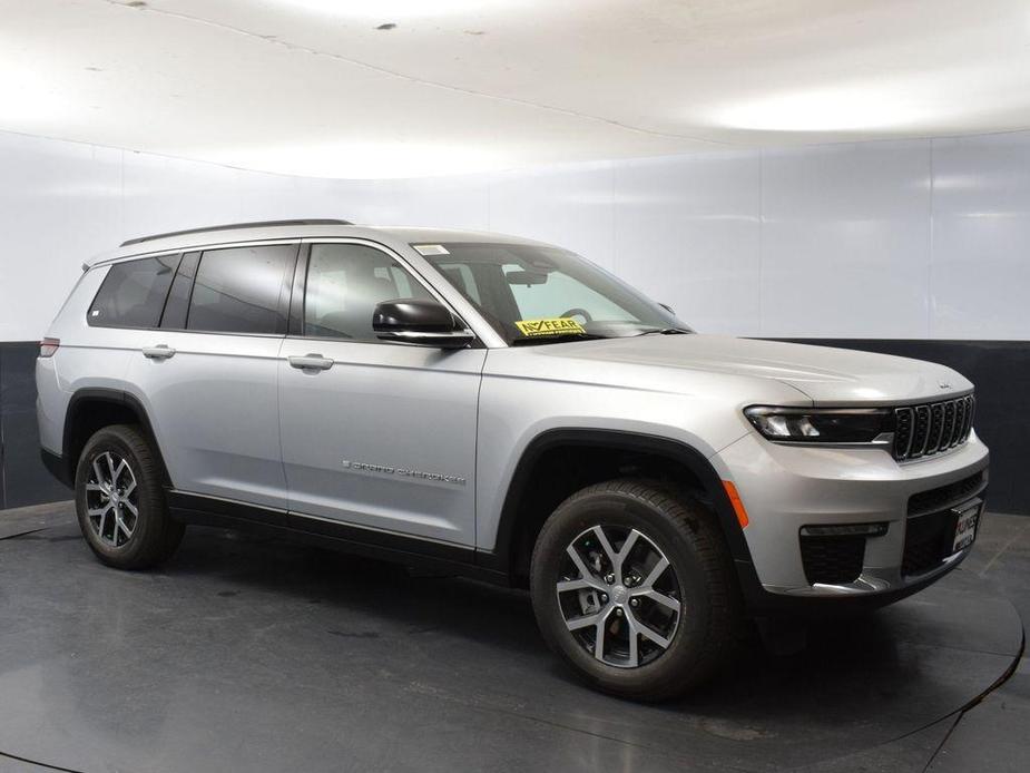 new 2025 Jeep Grand Cherokee L car, priced at $43,723