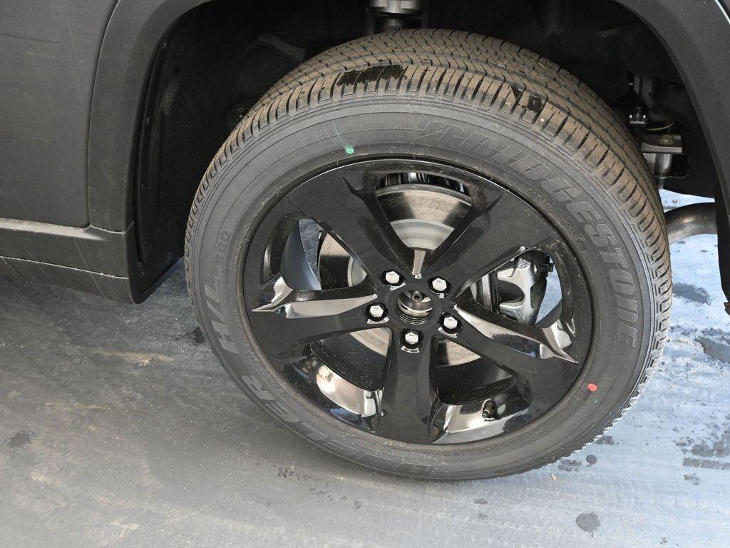 new 2025 Jeep Grand Cherokee L car, priced at $47,037