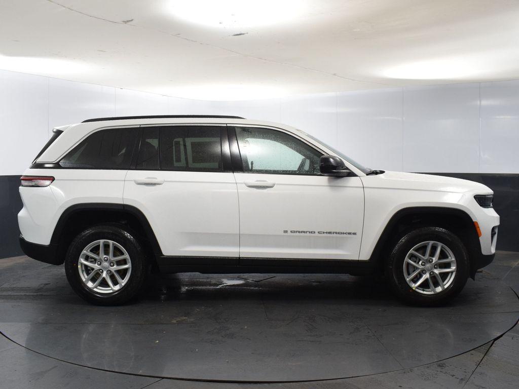 new 2025 Jeep Grand Cherokee car, priced at $38,440