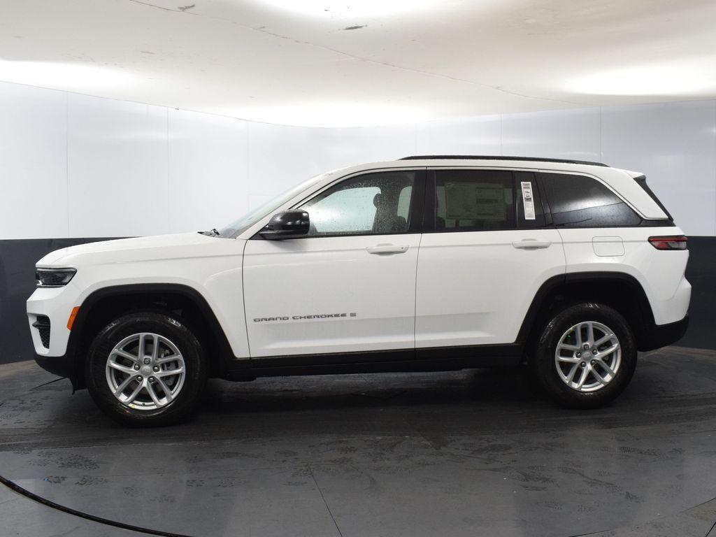 new 2025 Jeep Grand Cherokee car, priced at $38,440