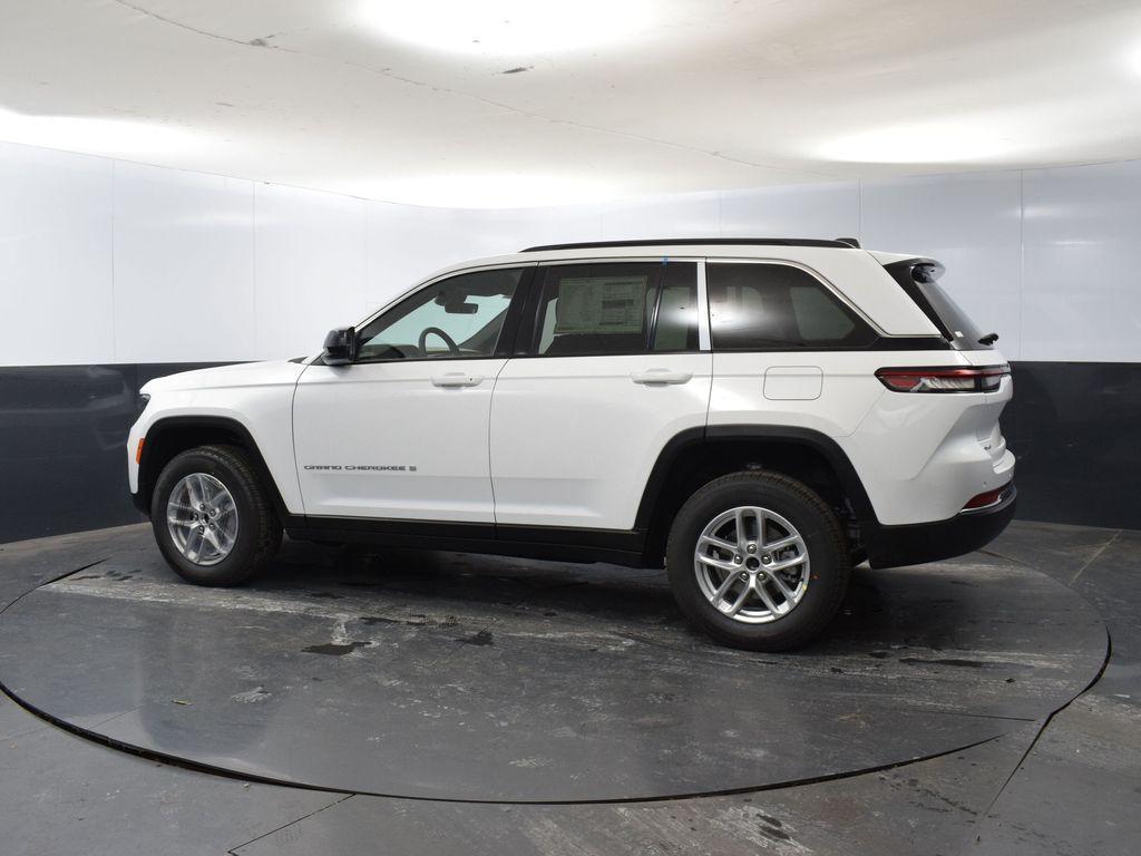 new 2025 Jeep Grand Cherokee car, priced at $38,972