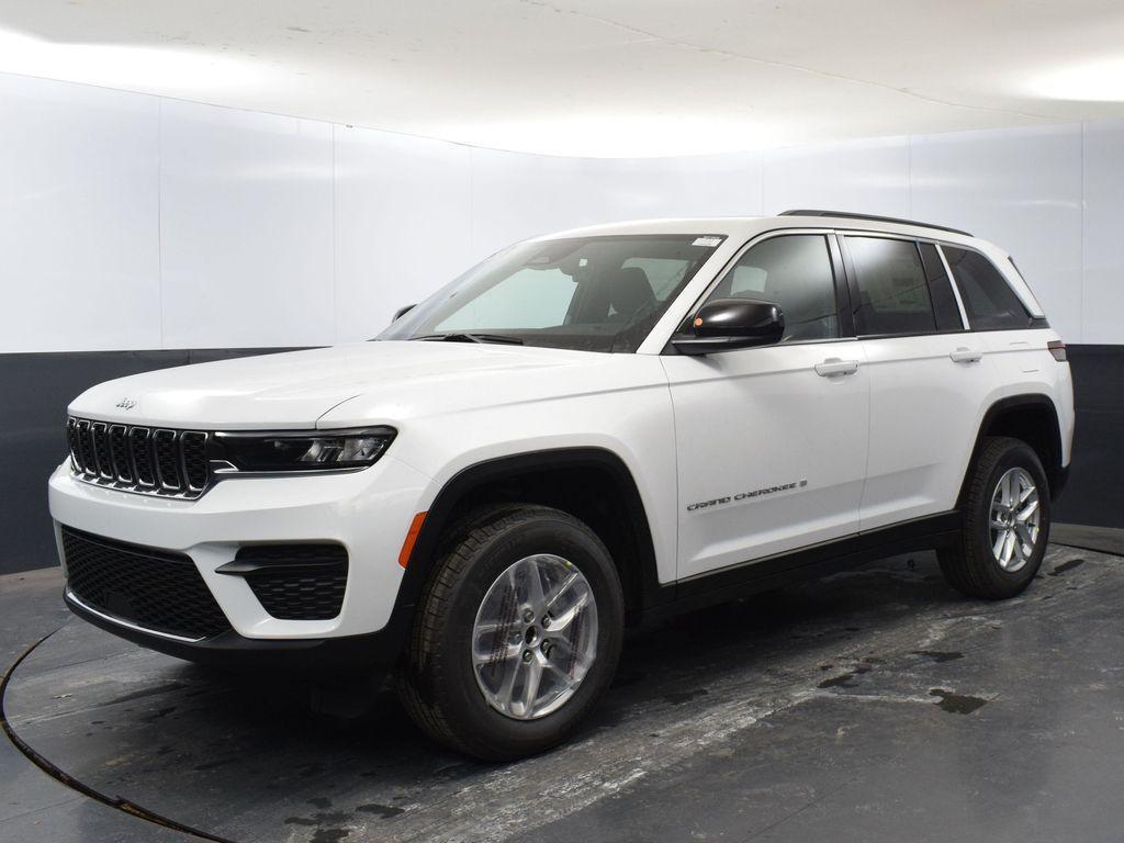 new 2025 Jeep Grand Cherokee car, priced at $38,440