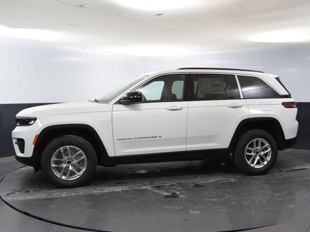 new 2025 Jeep Grand Cherokee car, priced at $35,940