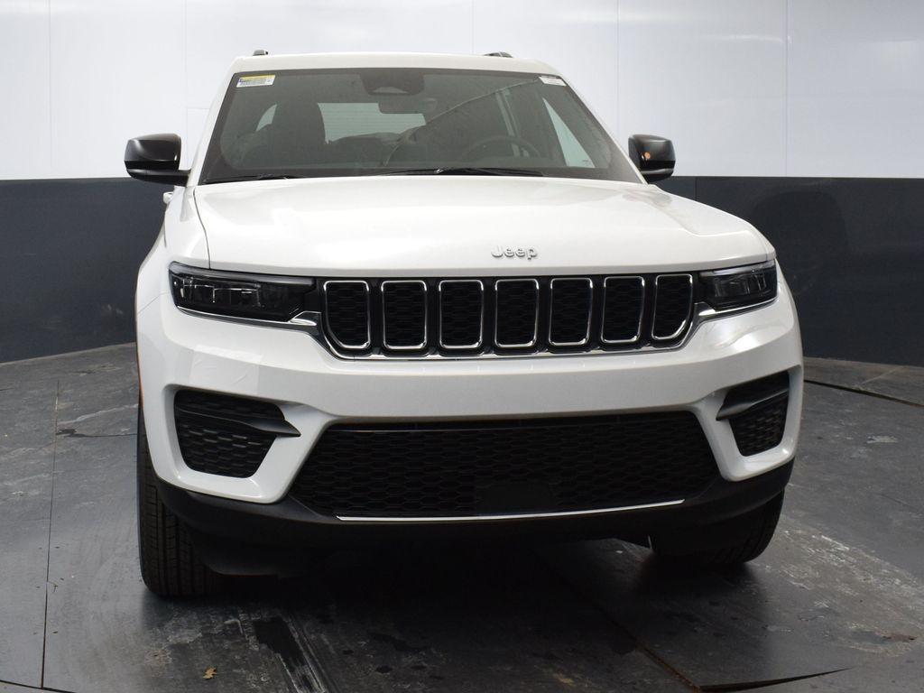 new 2025 Jeep Grand Cherokee car, priced at $35,940