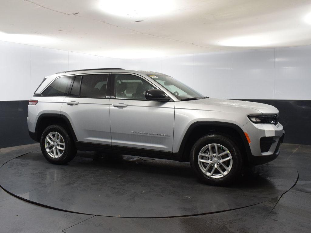 new 2025 Jeep Grand Cherokee car, priced at $39,567