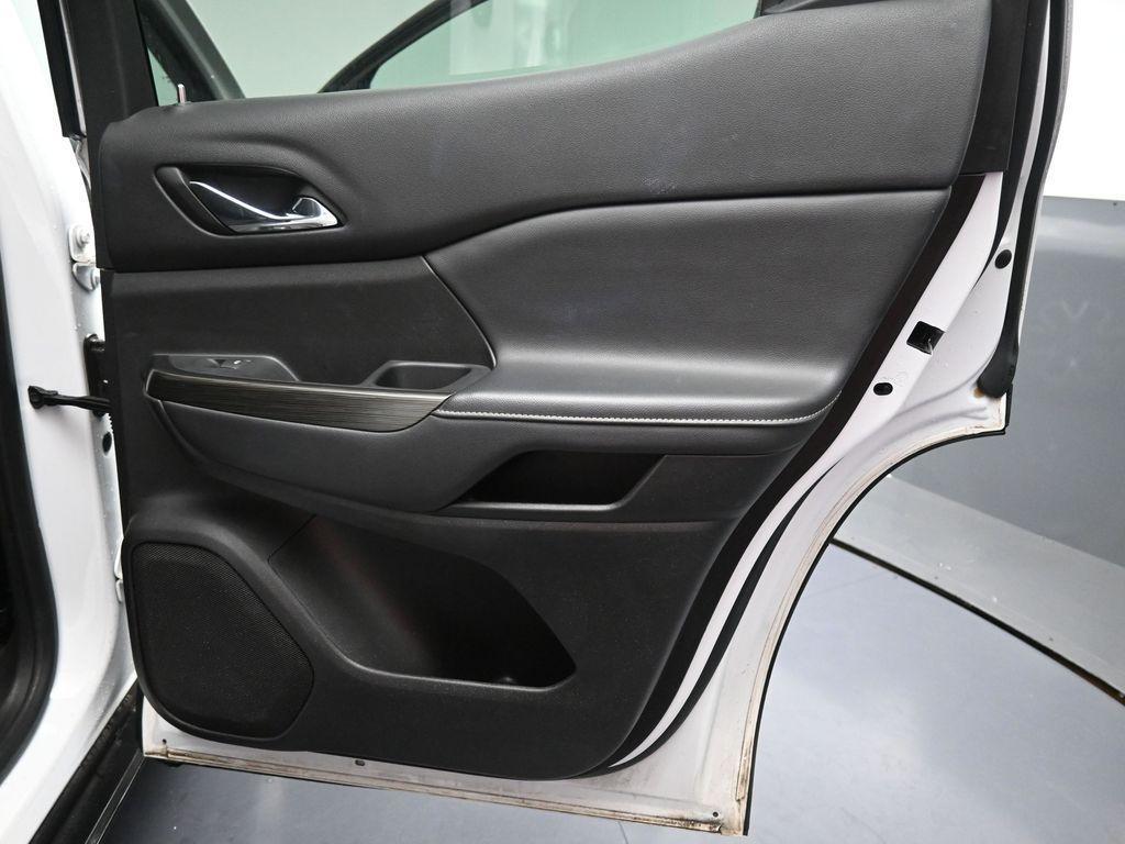 used 2023 GMC Acadia car, priced at $25,627