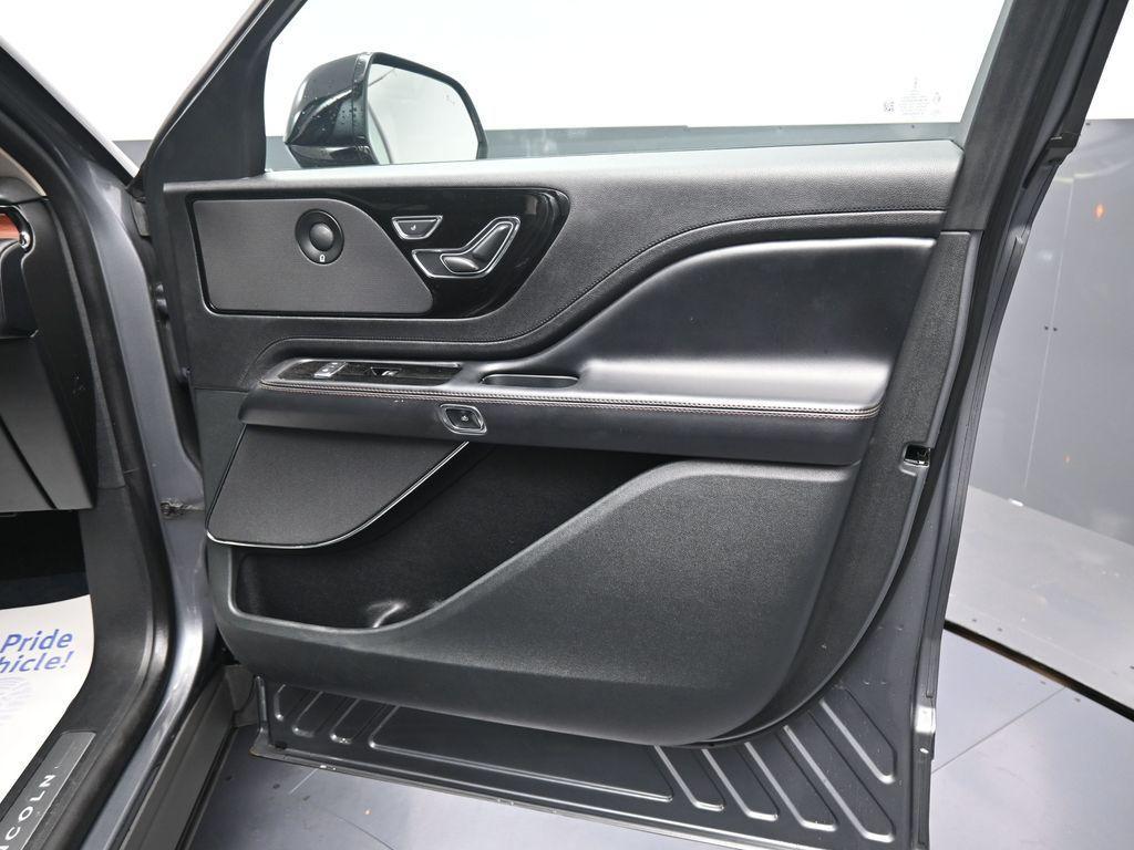 used 2021 Lincoln Aviator car, priced at $35,401