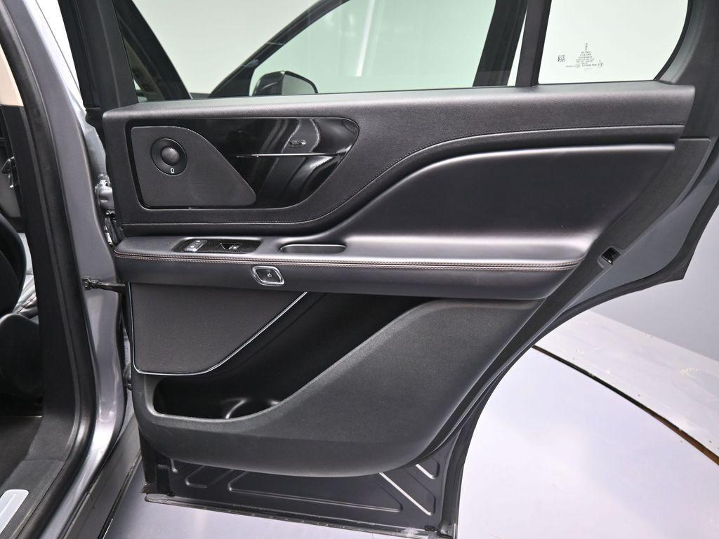 used 2021 Lincoln Aviator car, priced at $35,401