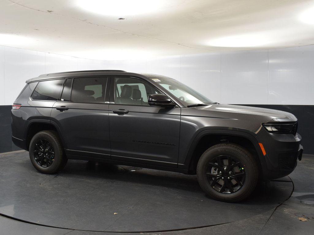 new 2025 Jeep Grand Cherokee L car, priced at $42,584